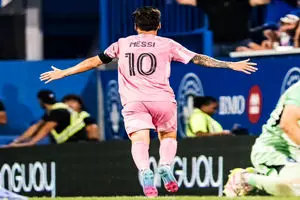 گل دوم لیونل مسی مقابل نیوانگلند رولوشن (ویدئو)